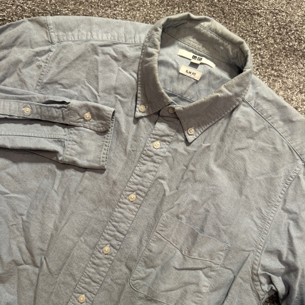 Uniqlo Shirt Mens Medium Blue Solid OCBD Cotton Slim Fit Preppy Work Minimal